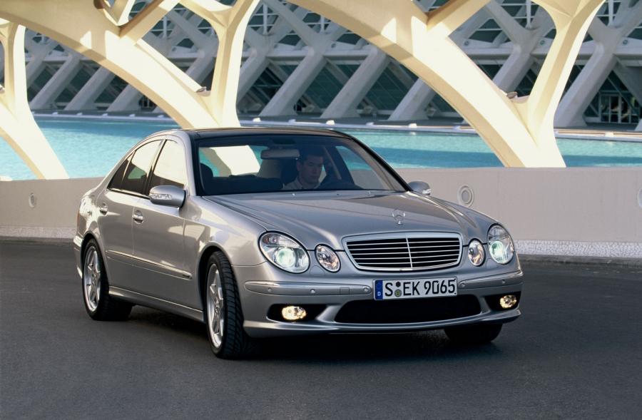  Mercedes-Benz E-Class 2002 года  (фото 145 из 448)